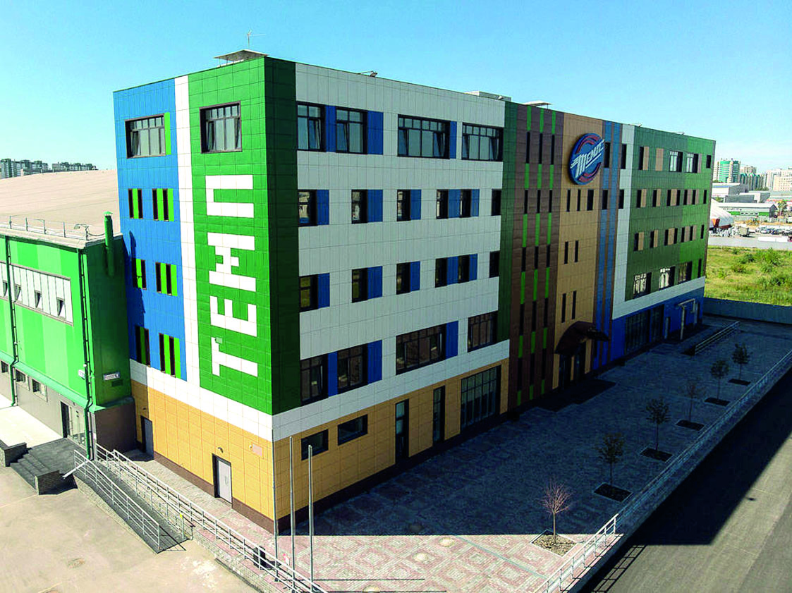 футбольный манеж темп барнаул. комплекс темп в барнауле. спорткомплекс темп барнаул. ск темп барнаул стадионы. манеж темп барнаул.